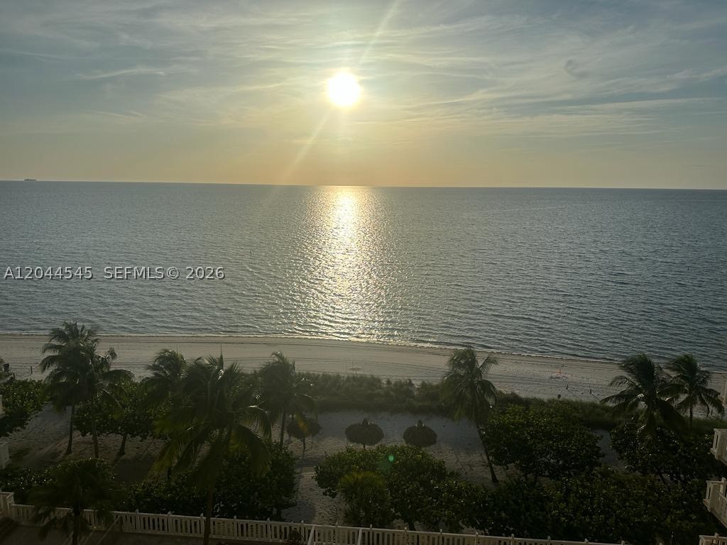 TOWERS OF KEY BISCAYNE CO - Residential