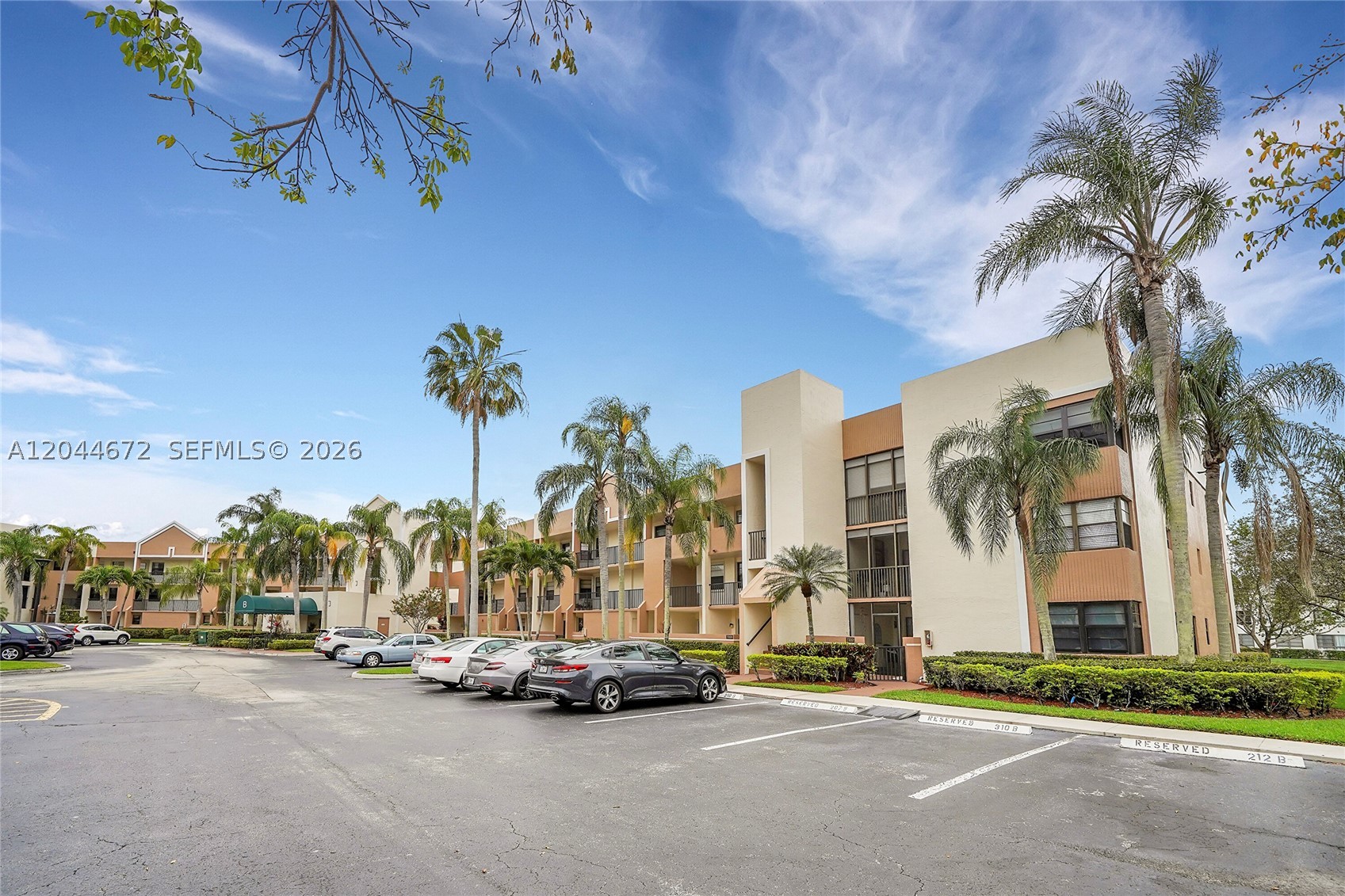 FAIRFAX CONDOMINIUM - Residential Lease