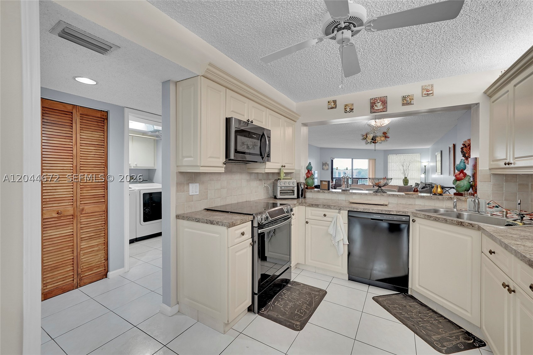 FAIRFAX CONDOMINIUM - Residential Lease
