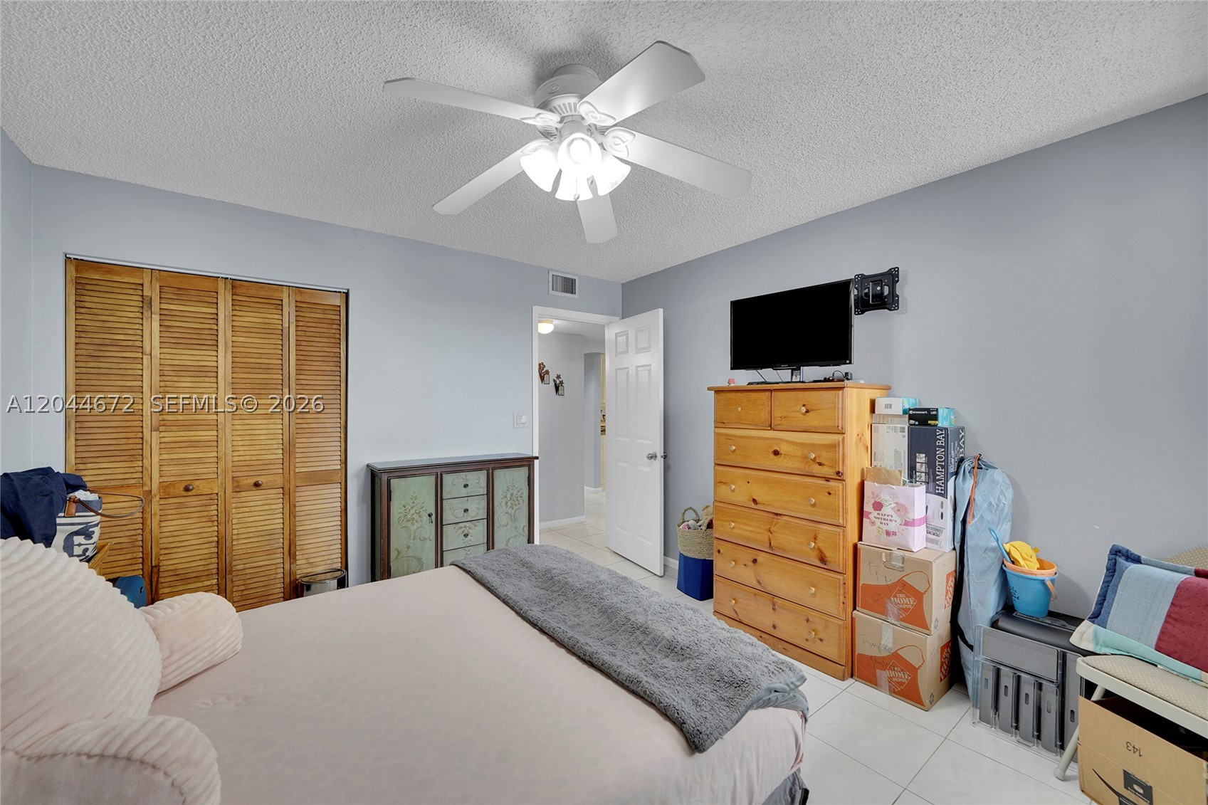 FAIRFAX CONDOMINIUM - Residential Lease