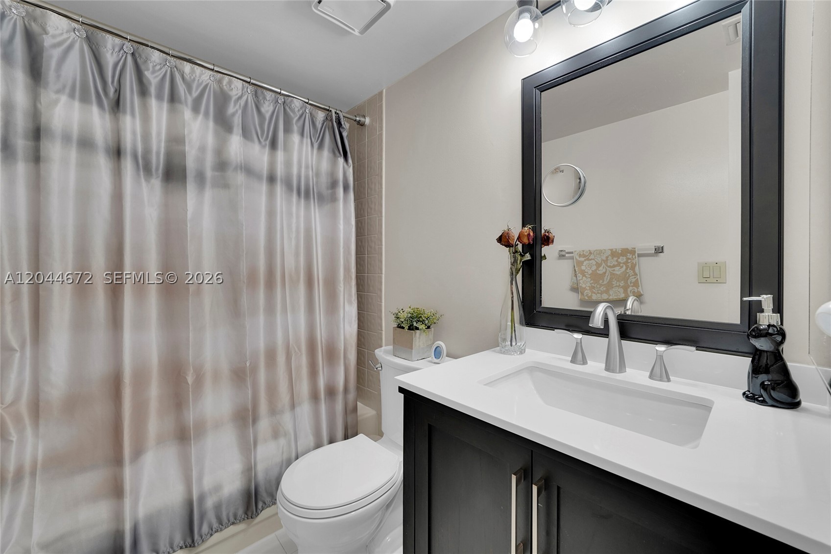 FAIRFAX CONDOMINIUM - Residential Lease