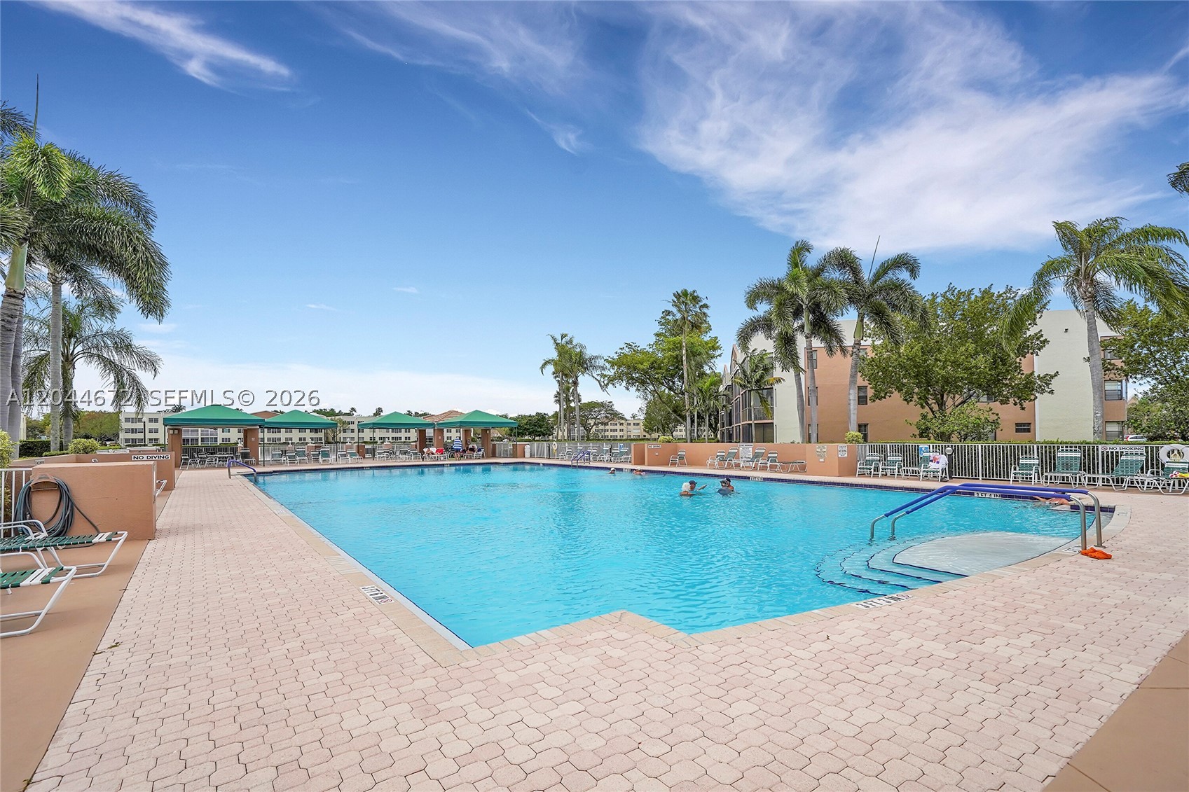 FAIRFAX CONDOMINIUM - Residential Lease