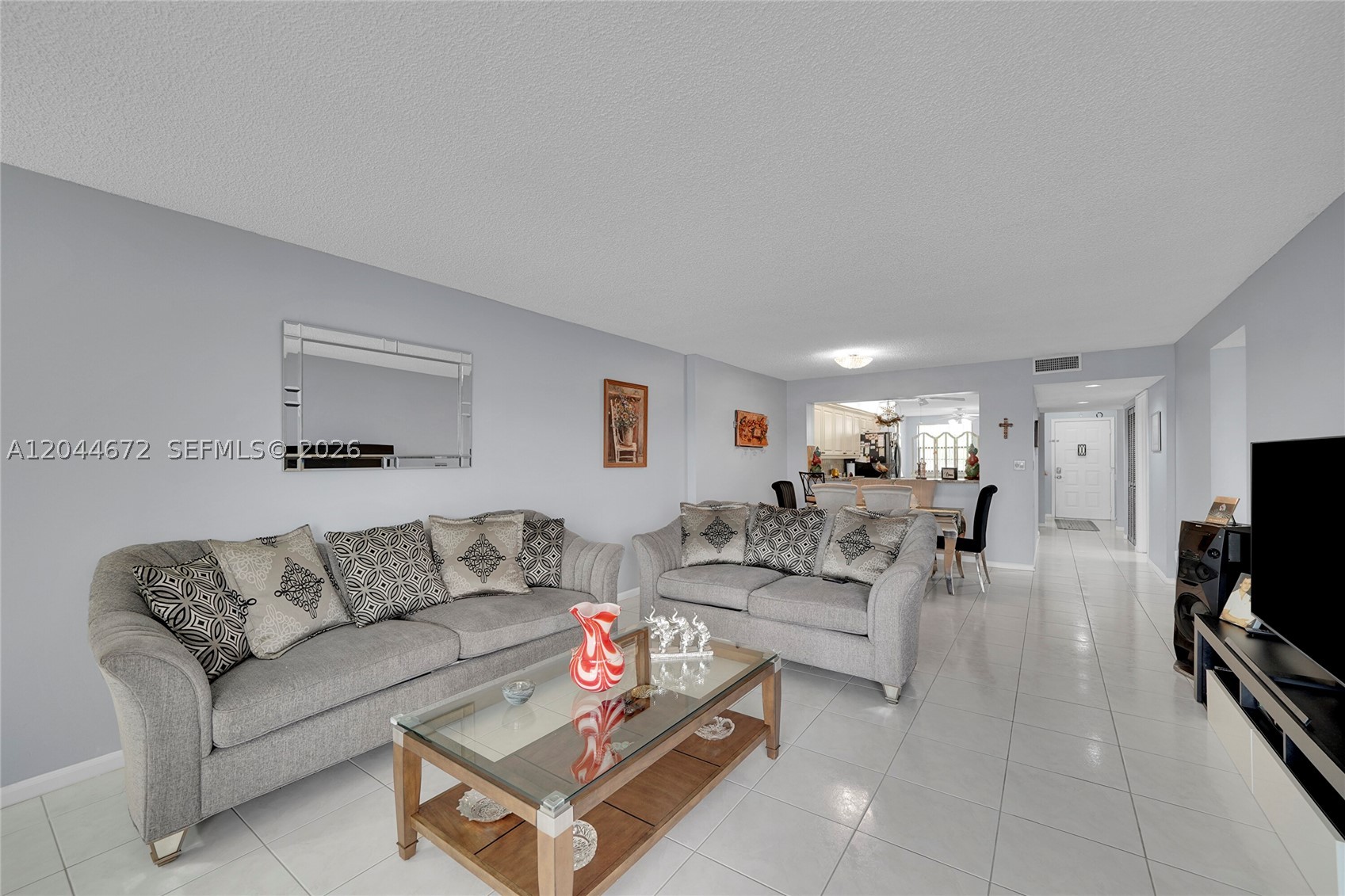FAIRFAX CONDOMINIUM - Residential Lease