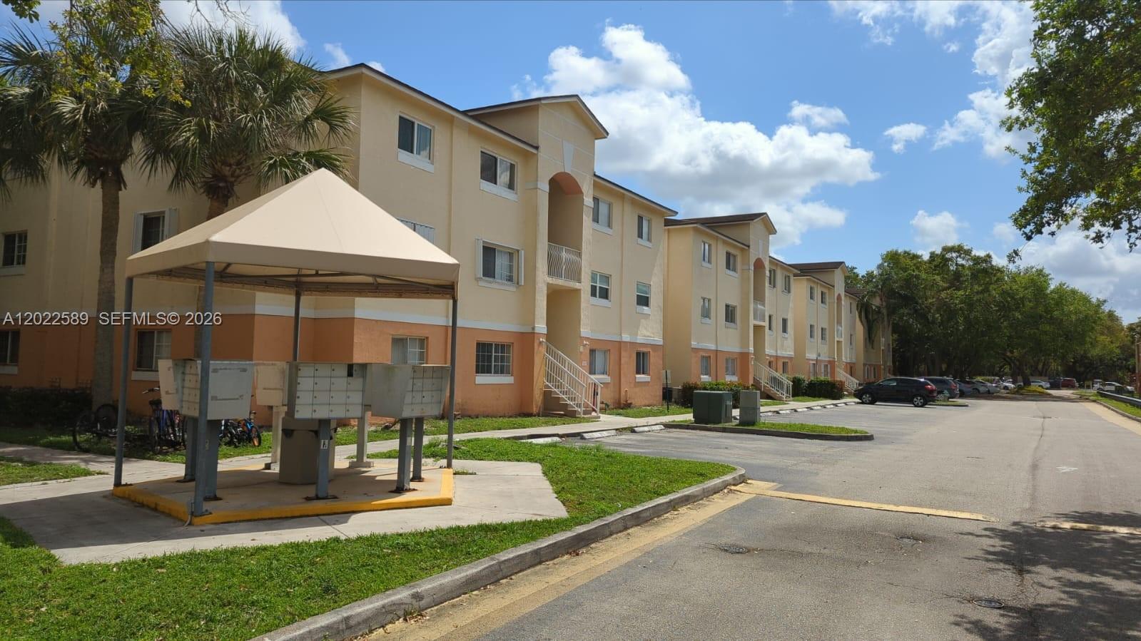 LAKEWOOD AT EMERALD HILLS - Residential