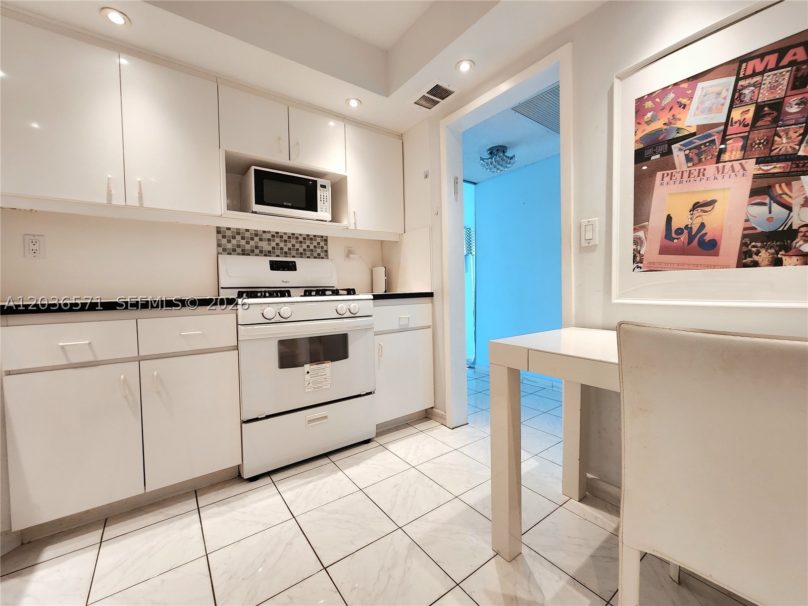 PARKER PLAZA CONDO ESTATE - Residential Lease