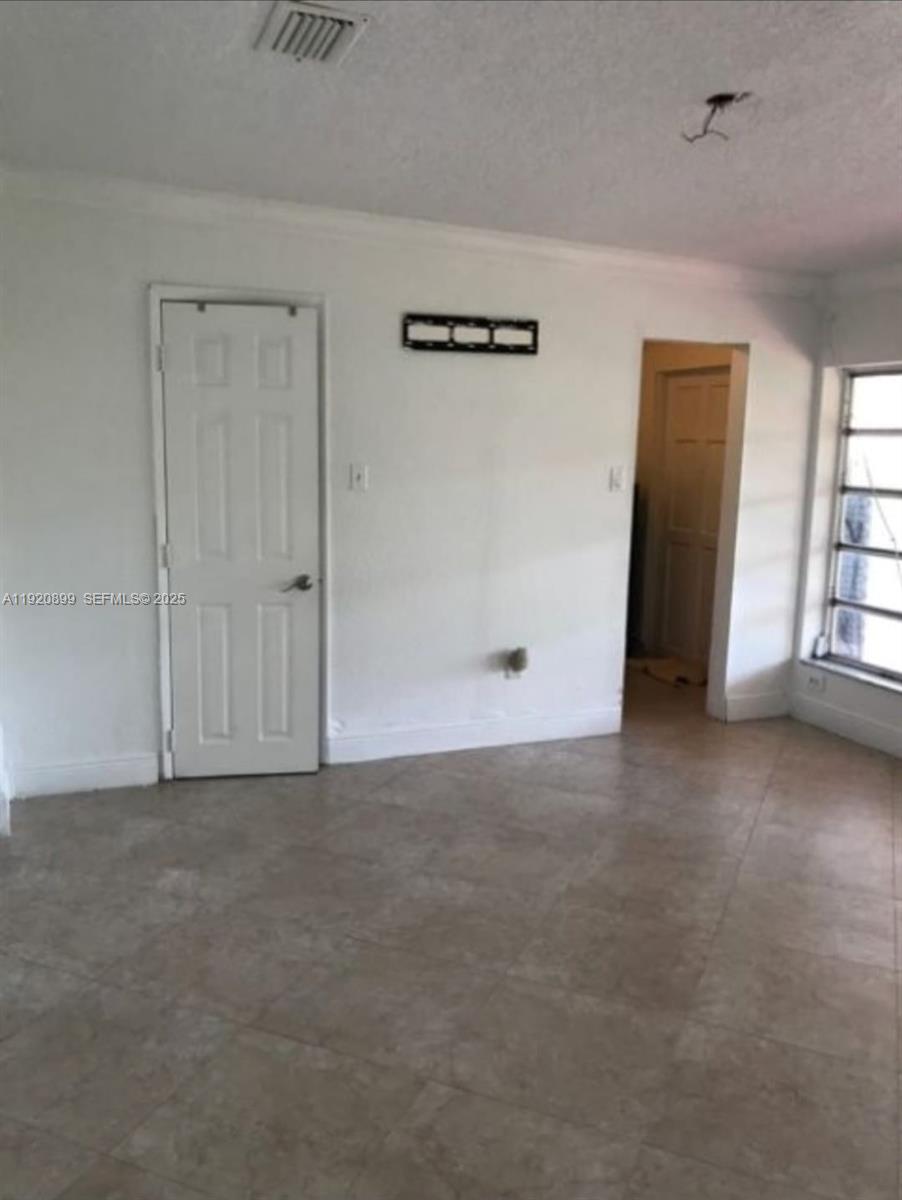 HIALEAH 14TH ADDN REV PL - Residential
