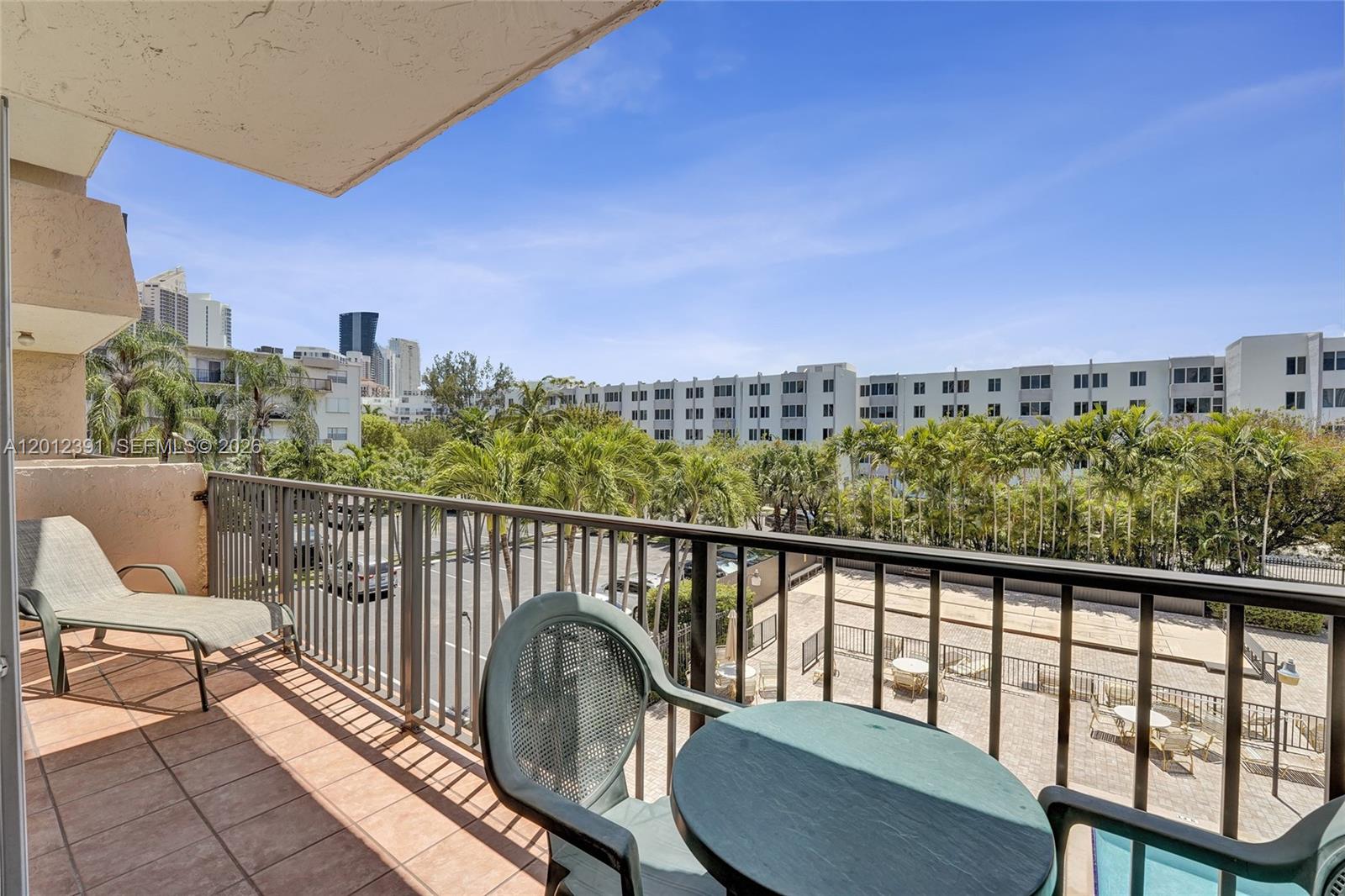 THE ISLES CONDO - Residential