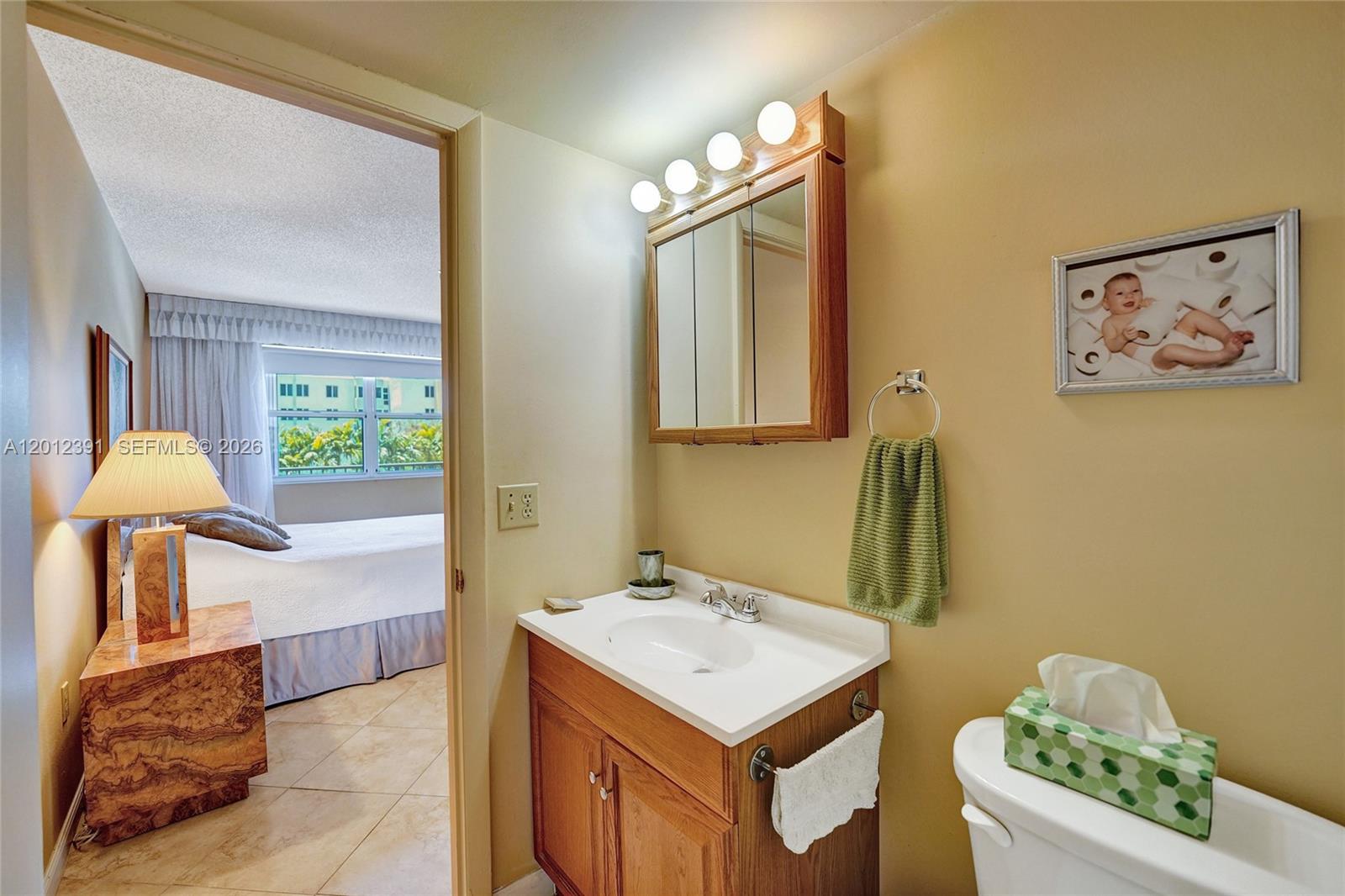 THE ISLES CONDO - Residential