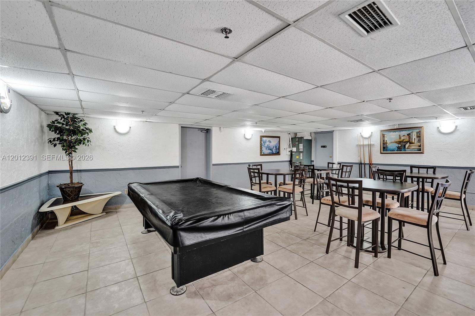 THE ISLES CONDO - Residential