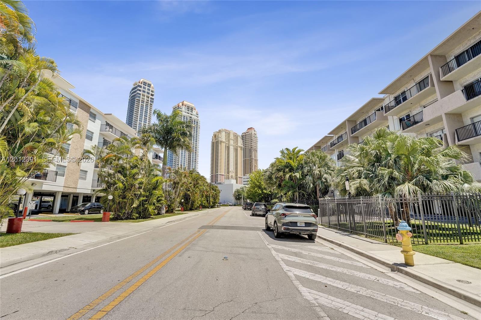 THE ISLES CONDO - Residential