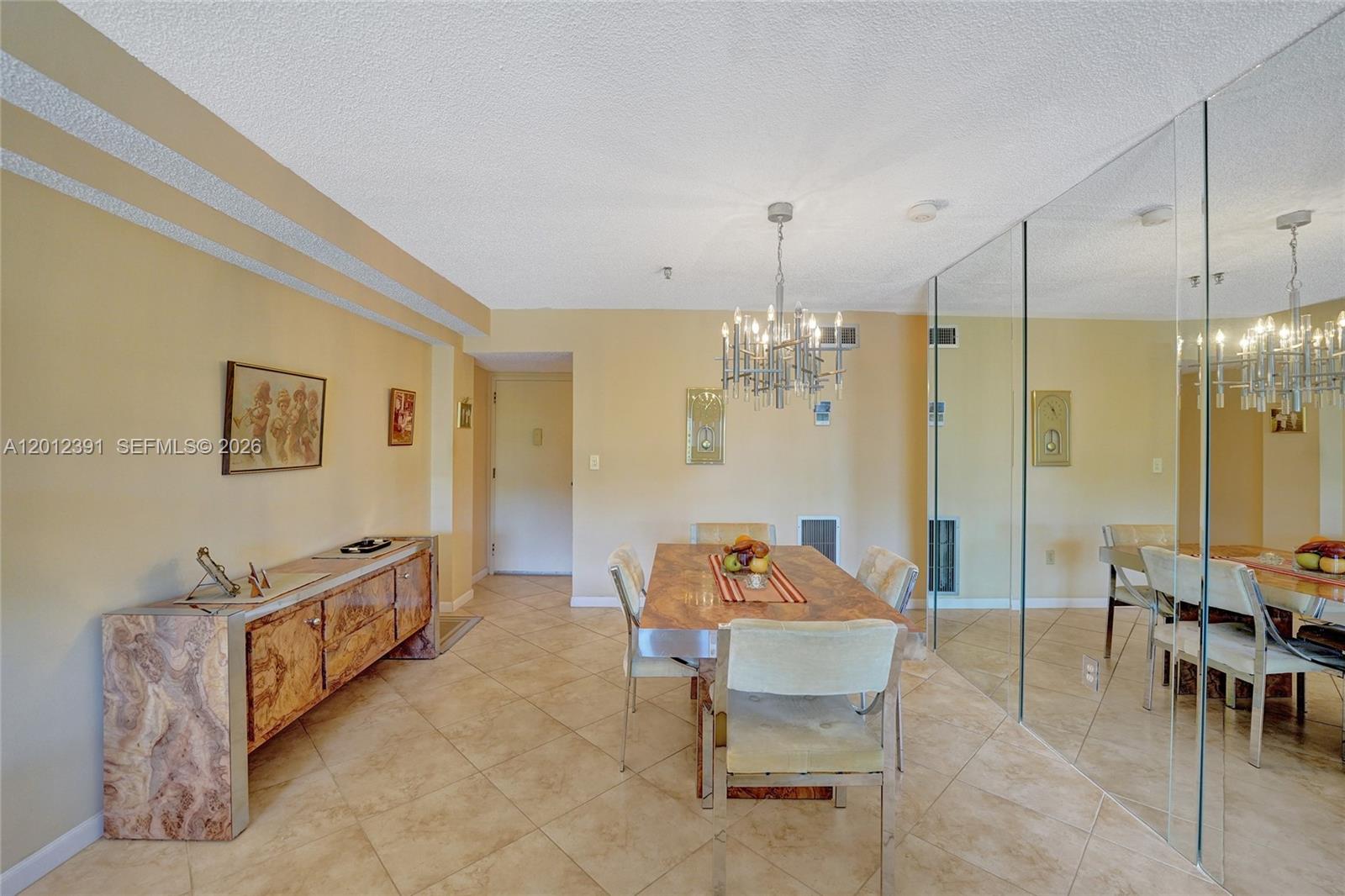 THE ISLES CONDO - Residential