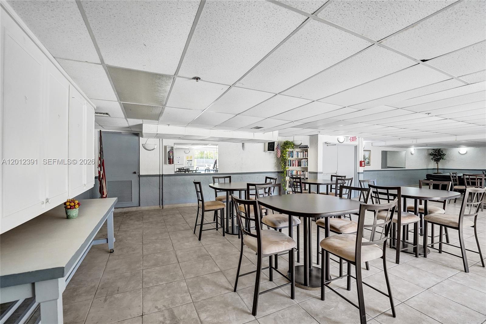 THE ISLES CONDO - Residential