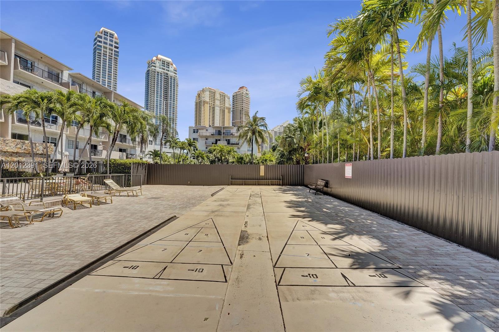 THE ISLES CONDO - Residential
