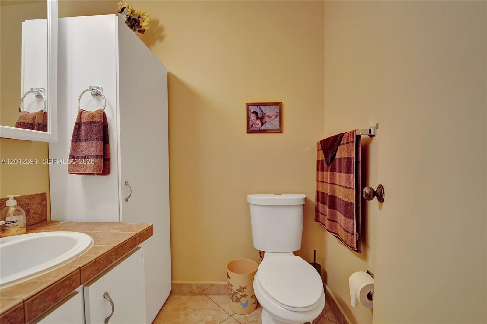 THE ISLES CONDO - Residential