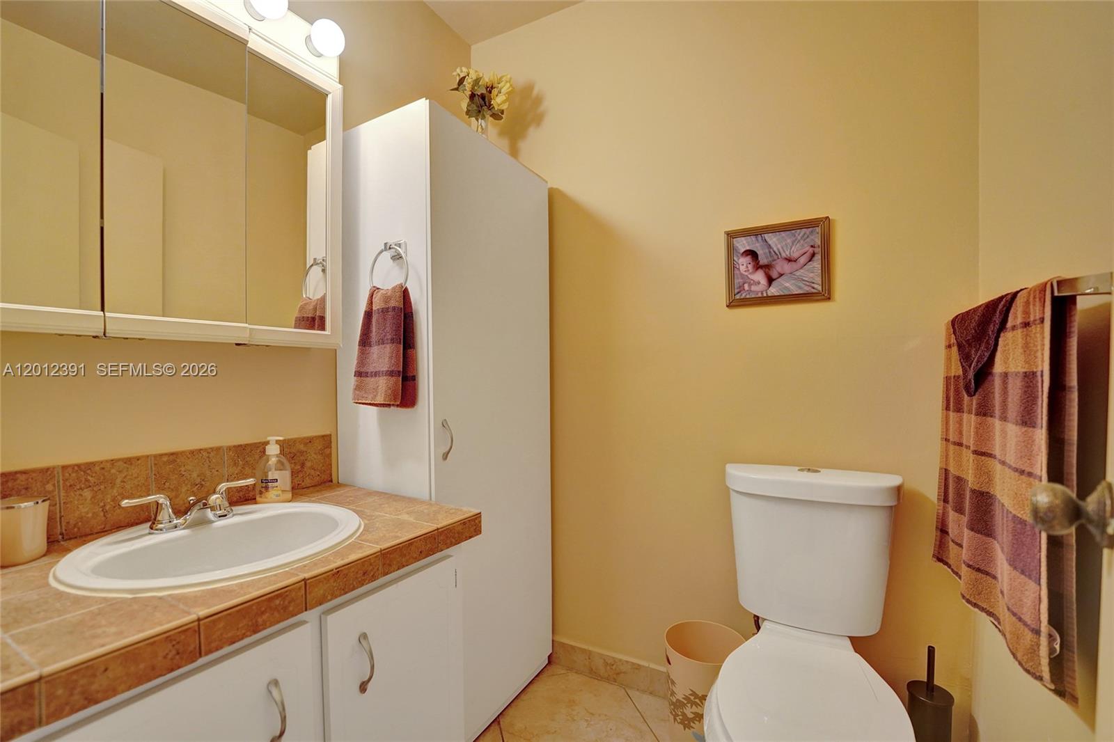 THE ISLES CONDO - Residential