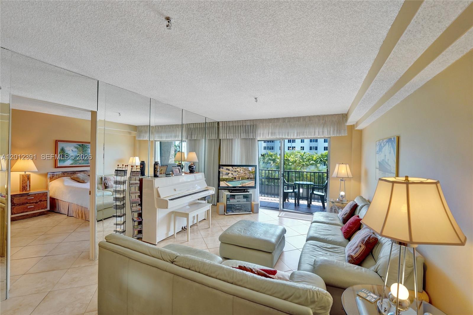 THE ISLES CONDO - Residential