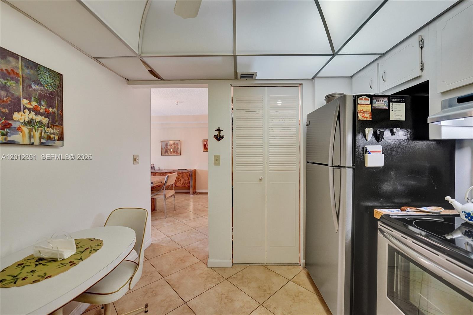 THE ISLES CONDO - Residential