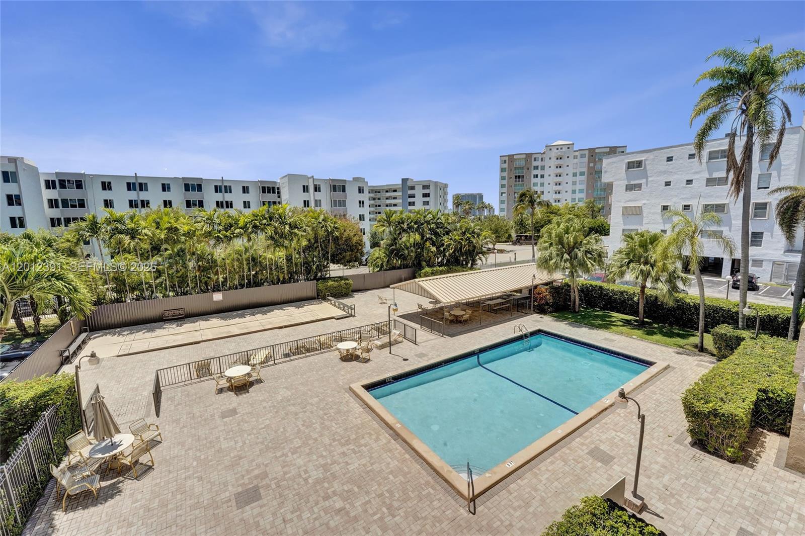 THE ISLES CONDO - Residential