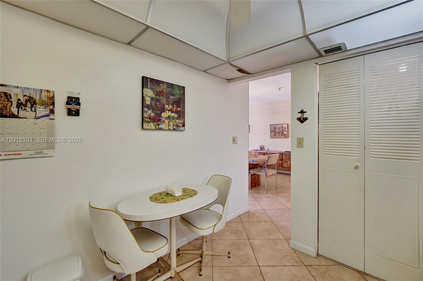 THE ISLES CONDO - Residential