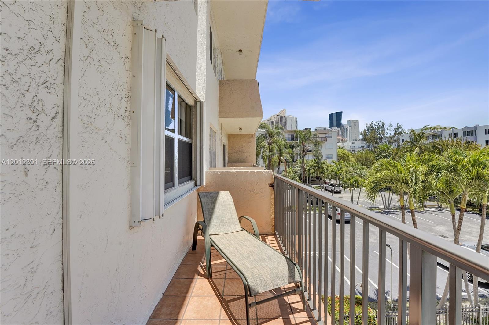 THE ISLES CONDO - Residential