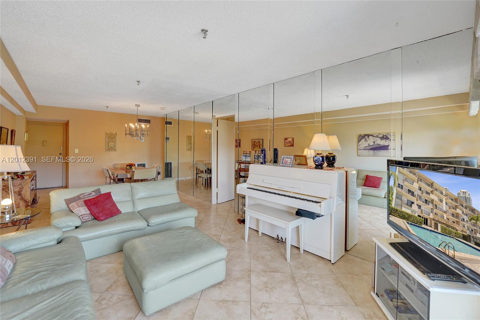 THE ISLES CONDO - Residential
