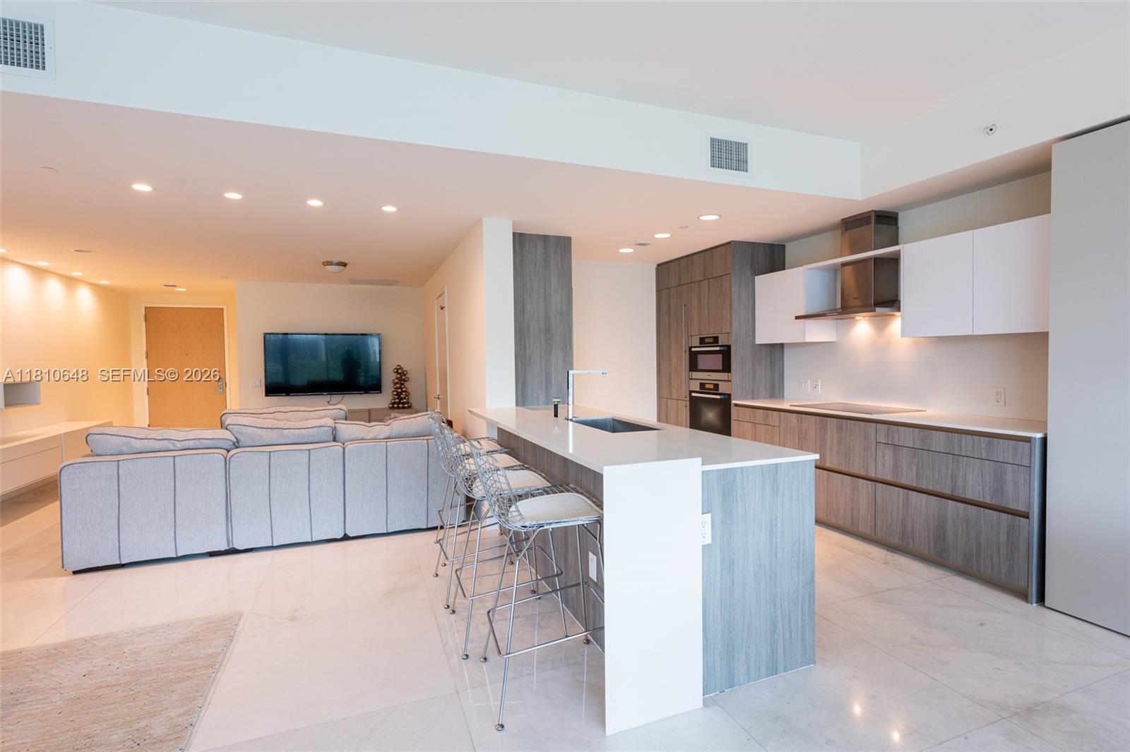 OCEANA KEY BISCAYNE CONDO - Residential