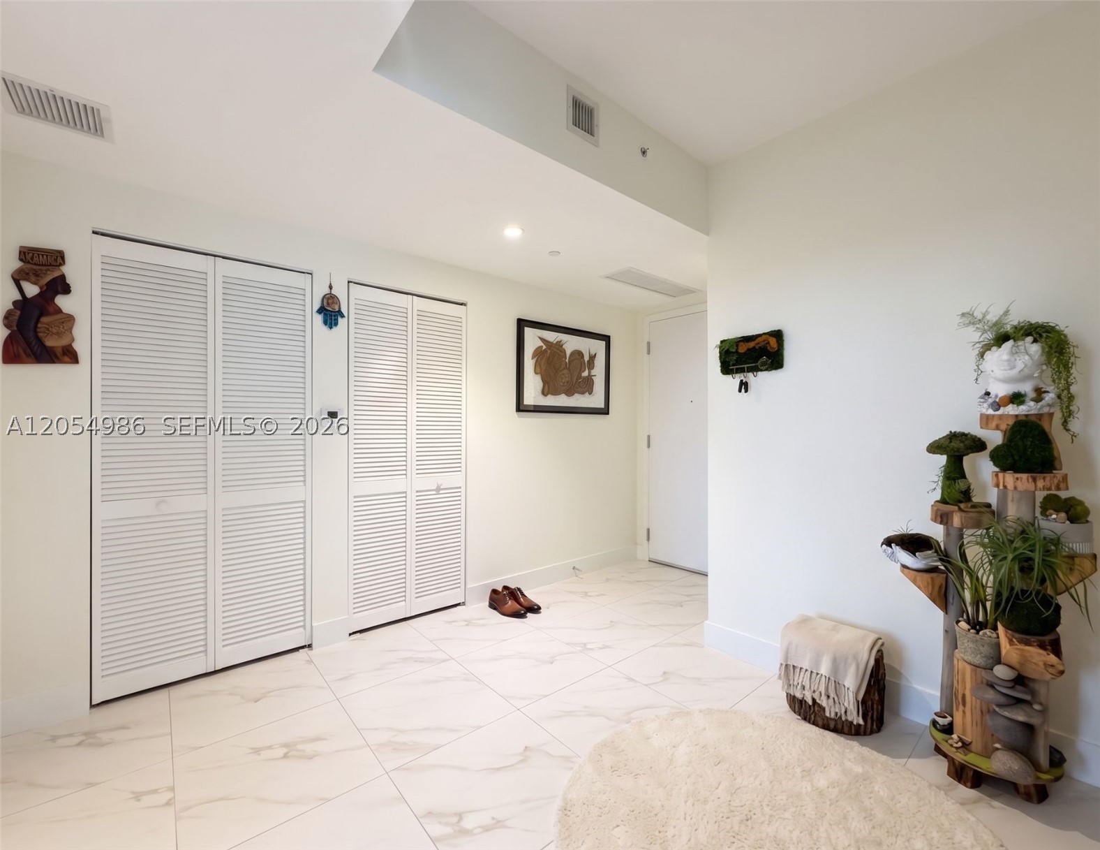 METROPICA NORTH TOWER ONE - Residential