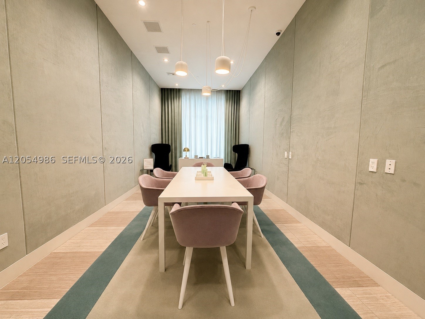 METROPICA NORTH TOWER ONE - Residential