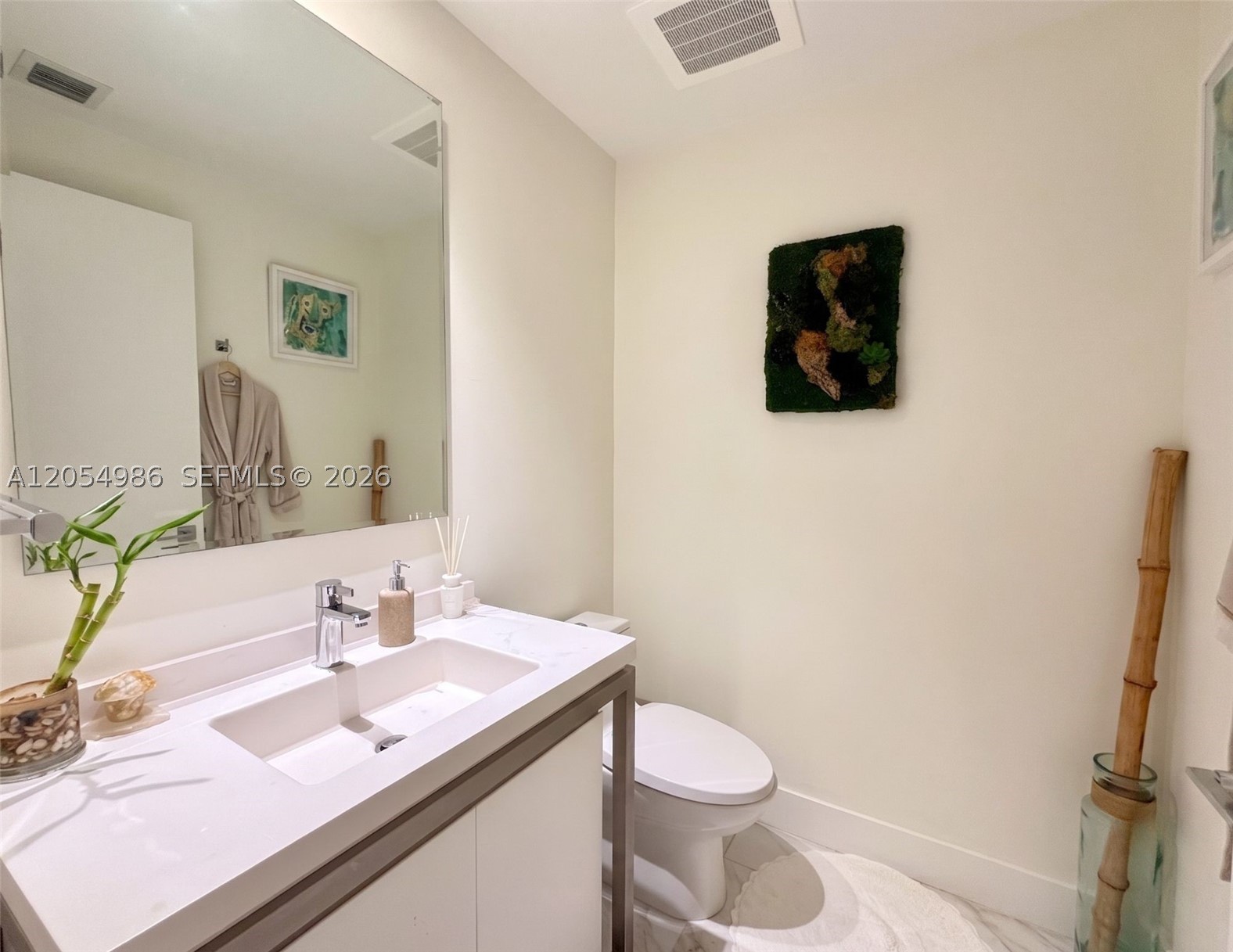 METROPICA NORTH TOWER ONE - Residential
