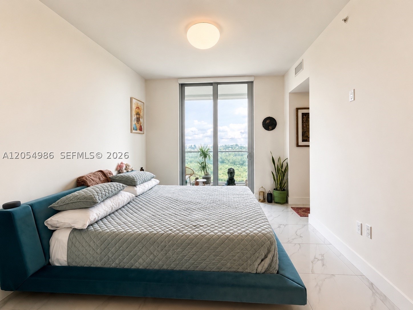 METROPICA NORTH TOWER ONE - Residential
