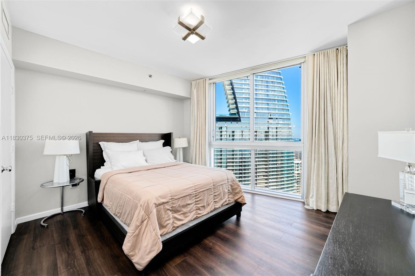 ICONBRICKELL CONDO NO 1 - Residential
