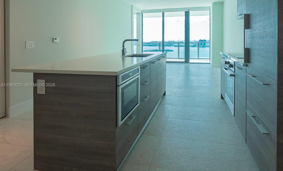PARAISO BAY CONDO - Residential