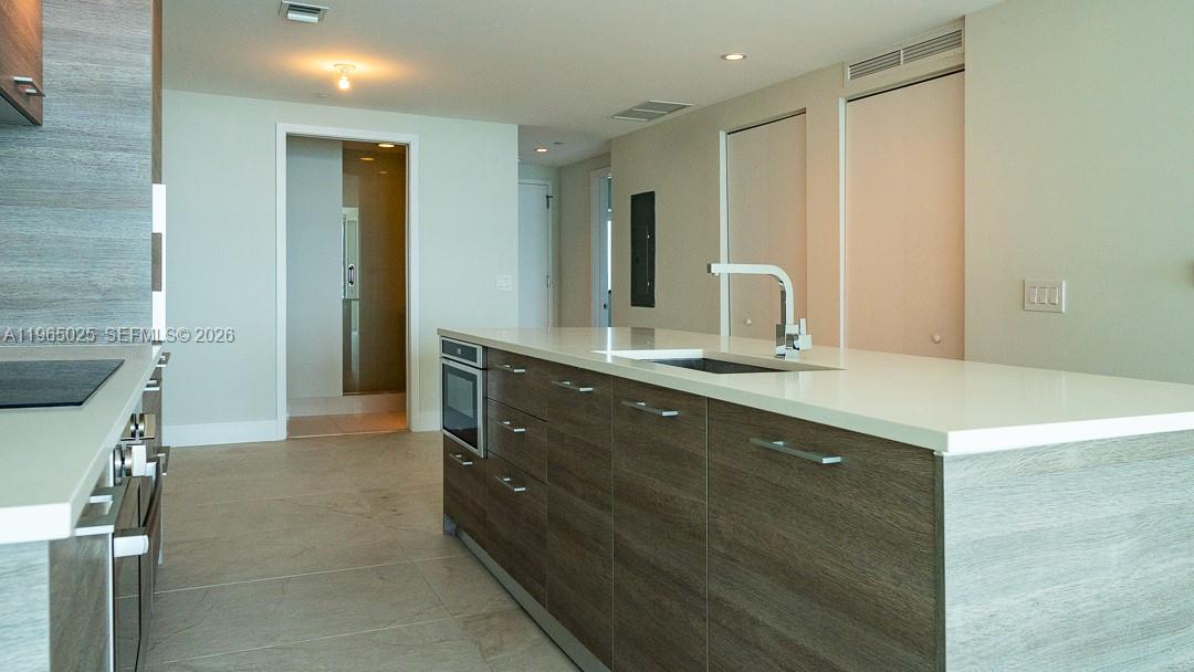 PARAISO BAY CONDO - Residential