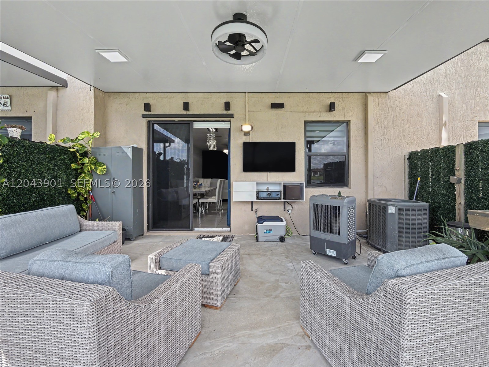 COCO PALM ESTATES - Residential