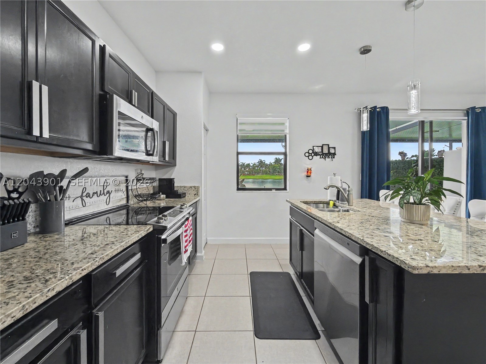 COCO PALM ESTATES - Residential