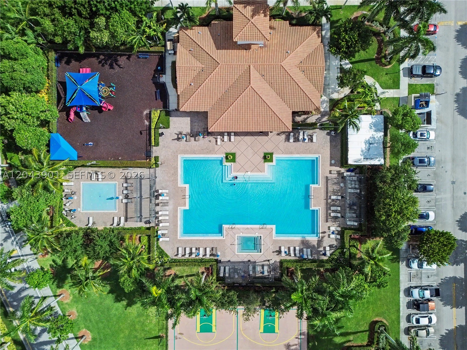 COCO PALM ESTATES - Residential