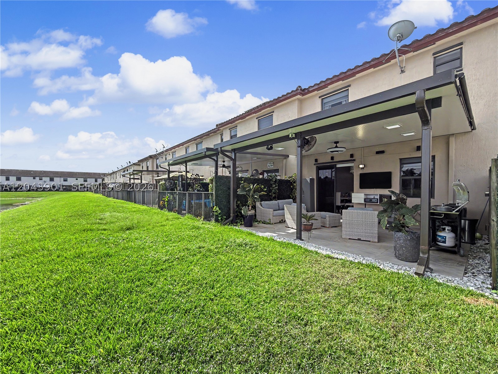 COCO PALM ESTATES - Residential