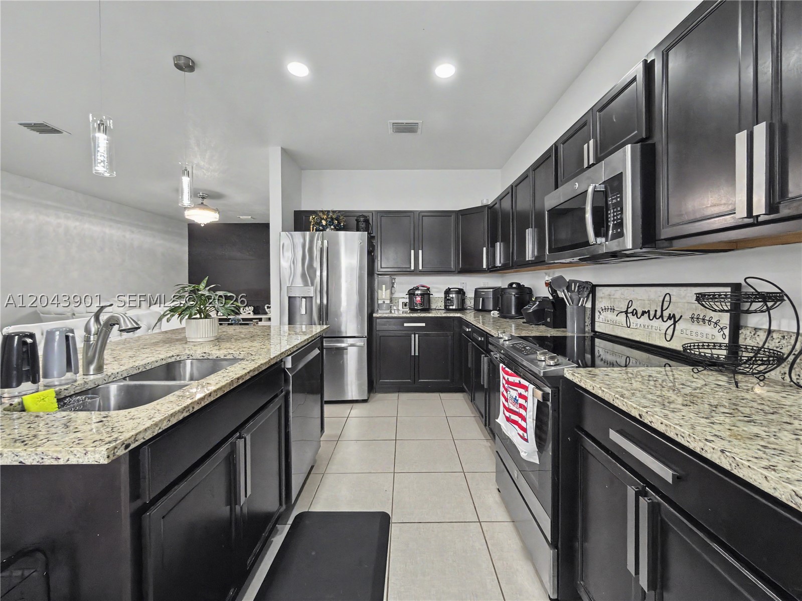 COCO PALM ESTATES - Residential