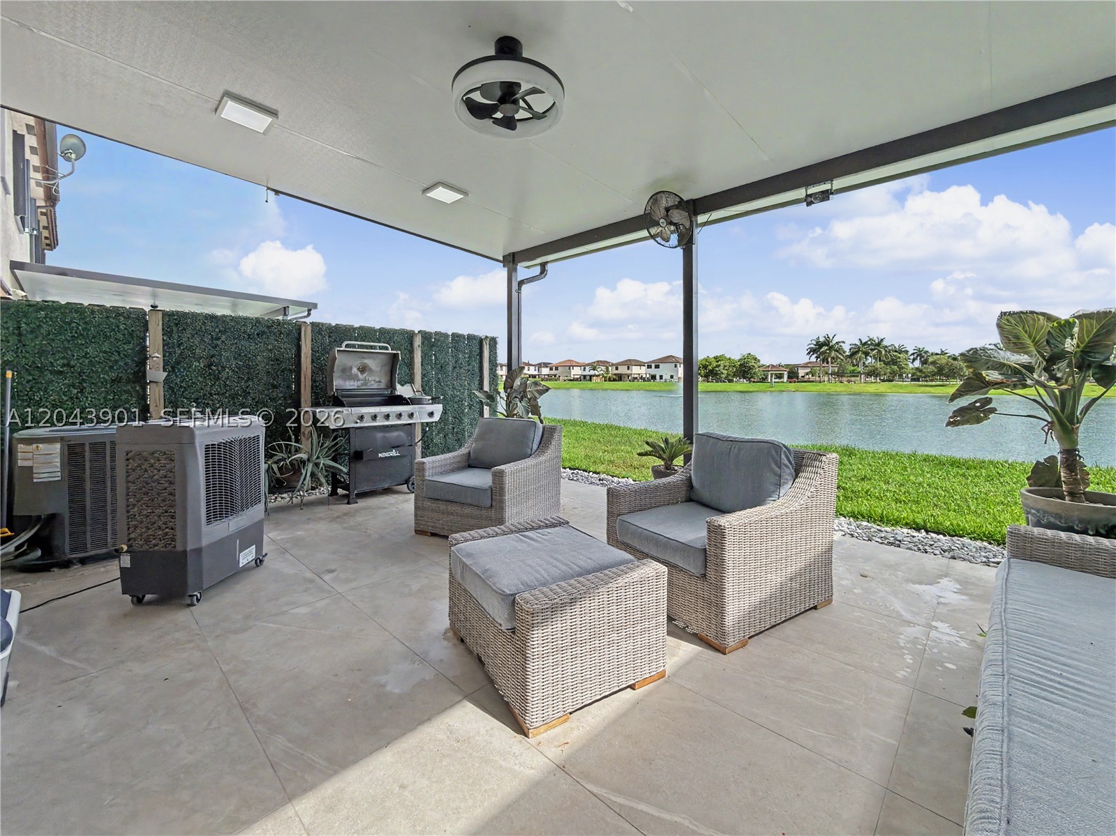 COCO PALM ESTATES - Residential