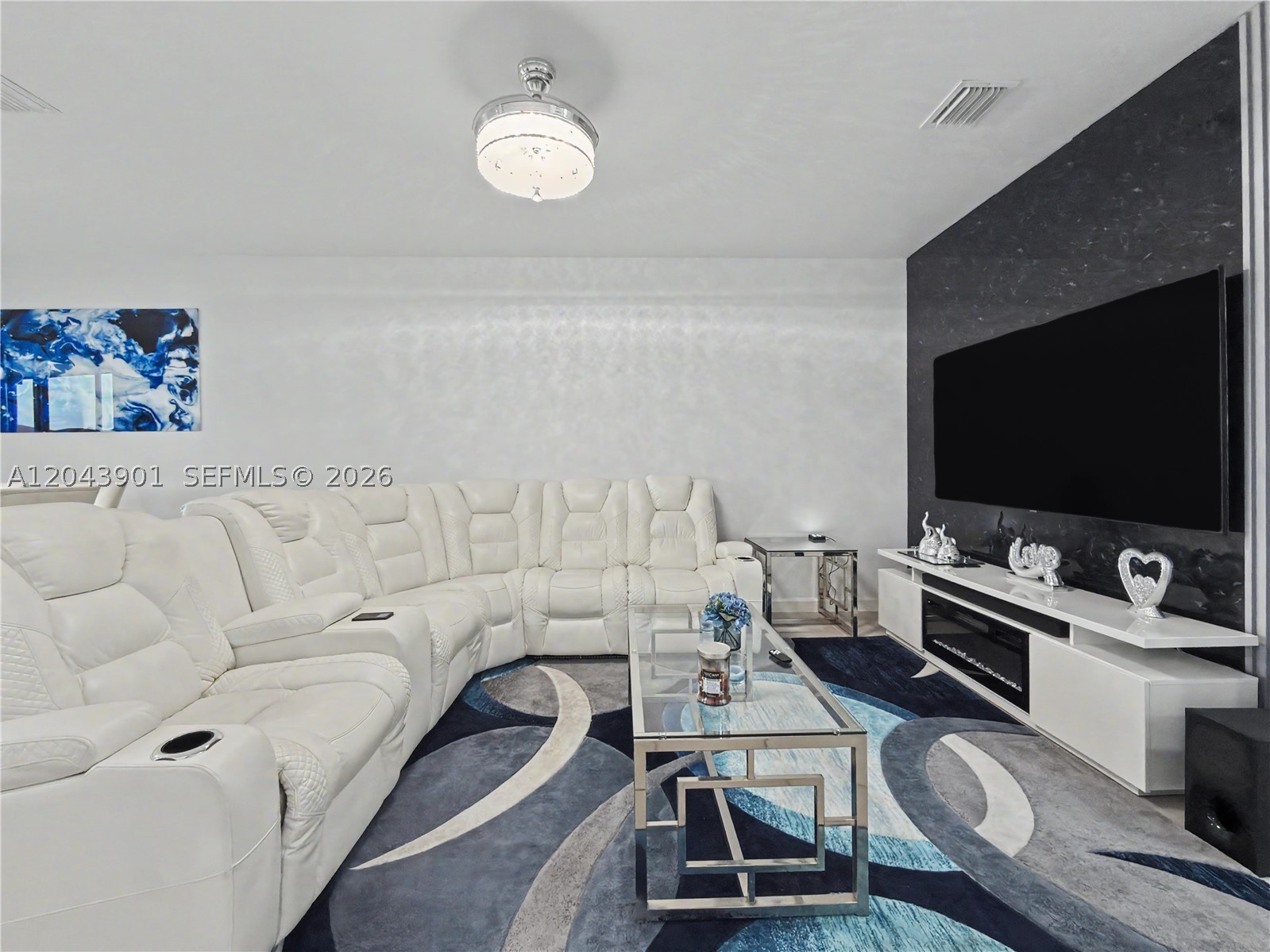 COCO PALM ESTATES - Residential