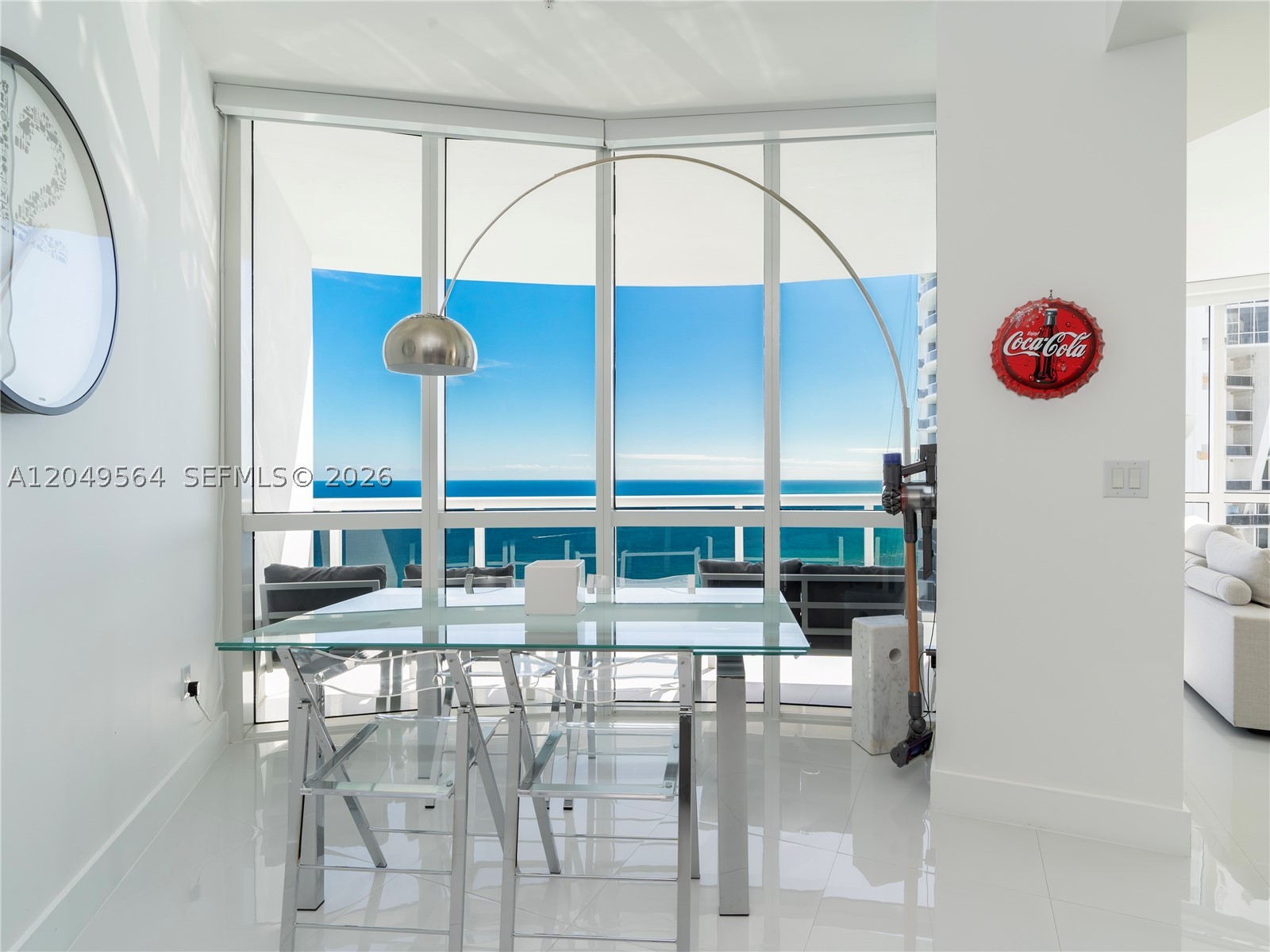 TRUMP ROYALE CONDO - Residential Lease