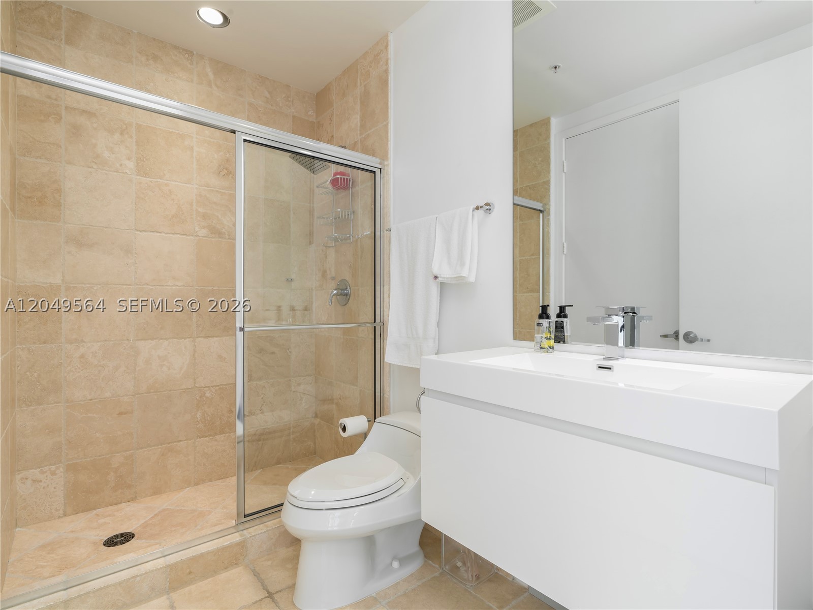 TRUMP ROYALE CONDO - Residential Lease