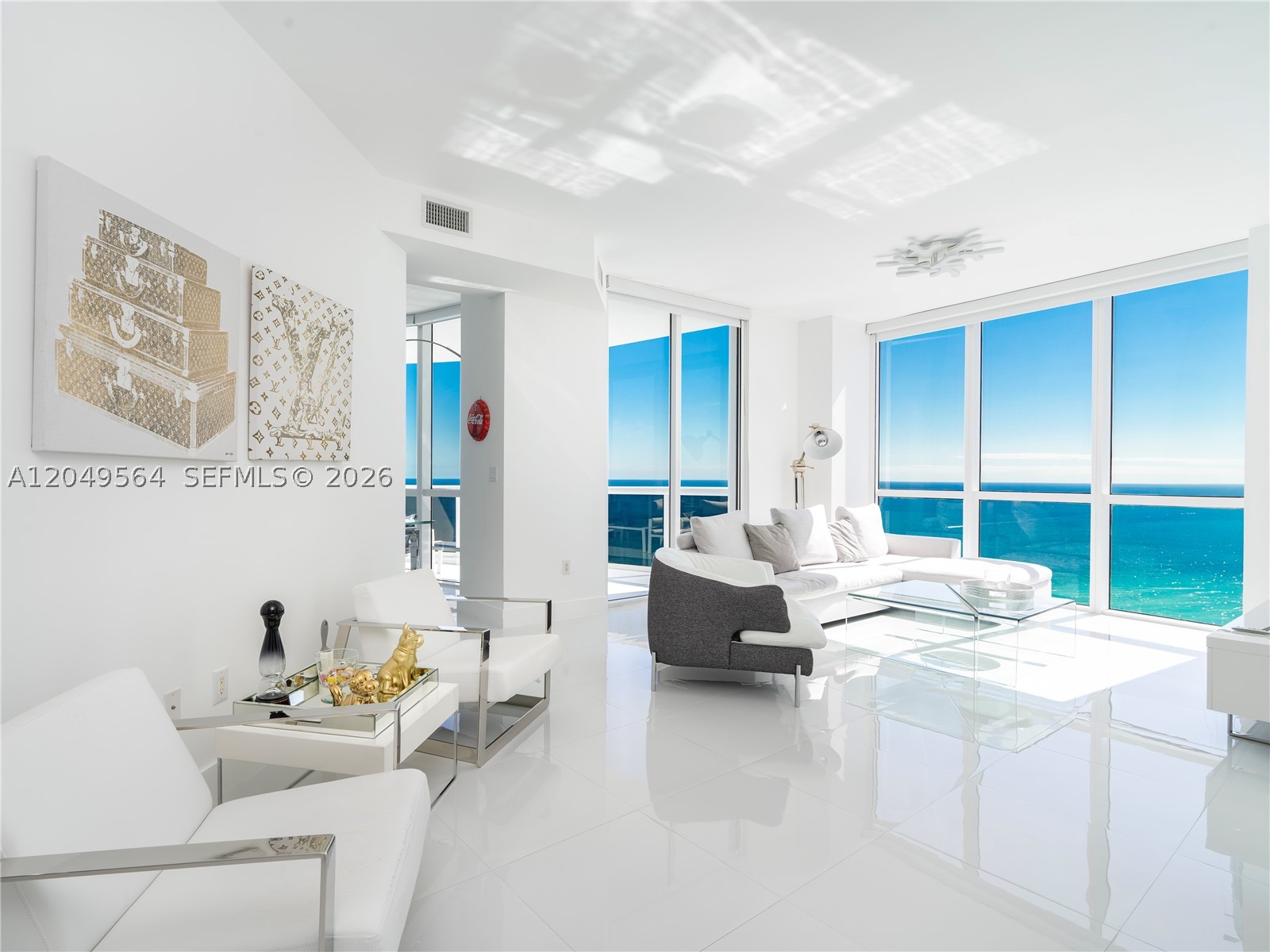TRUMP ROYALE CONDO - Residential Lease