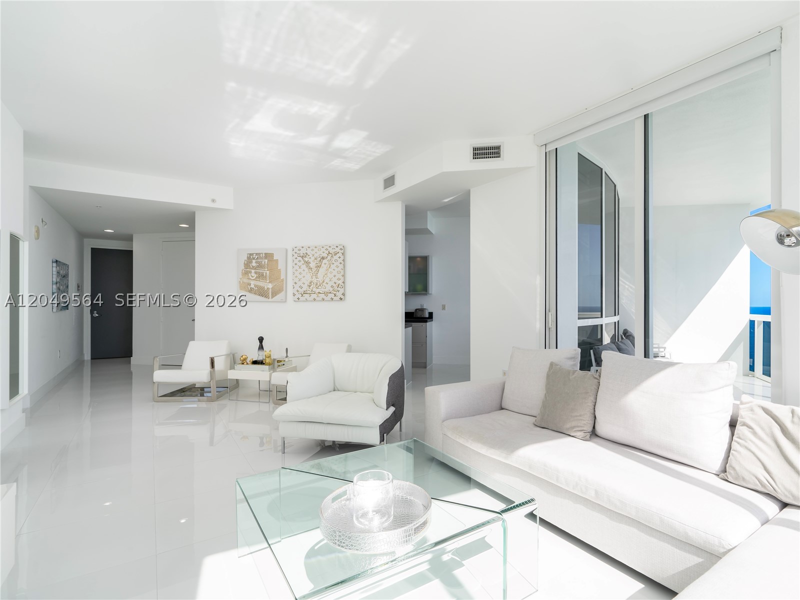 TRUMP ROYALE CONDO - Residential Lease