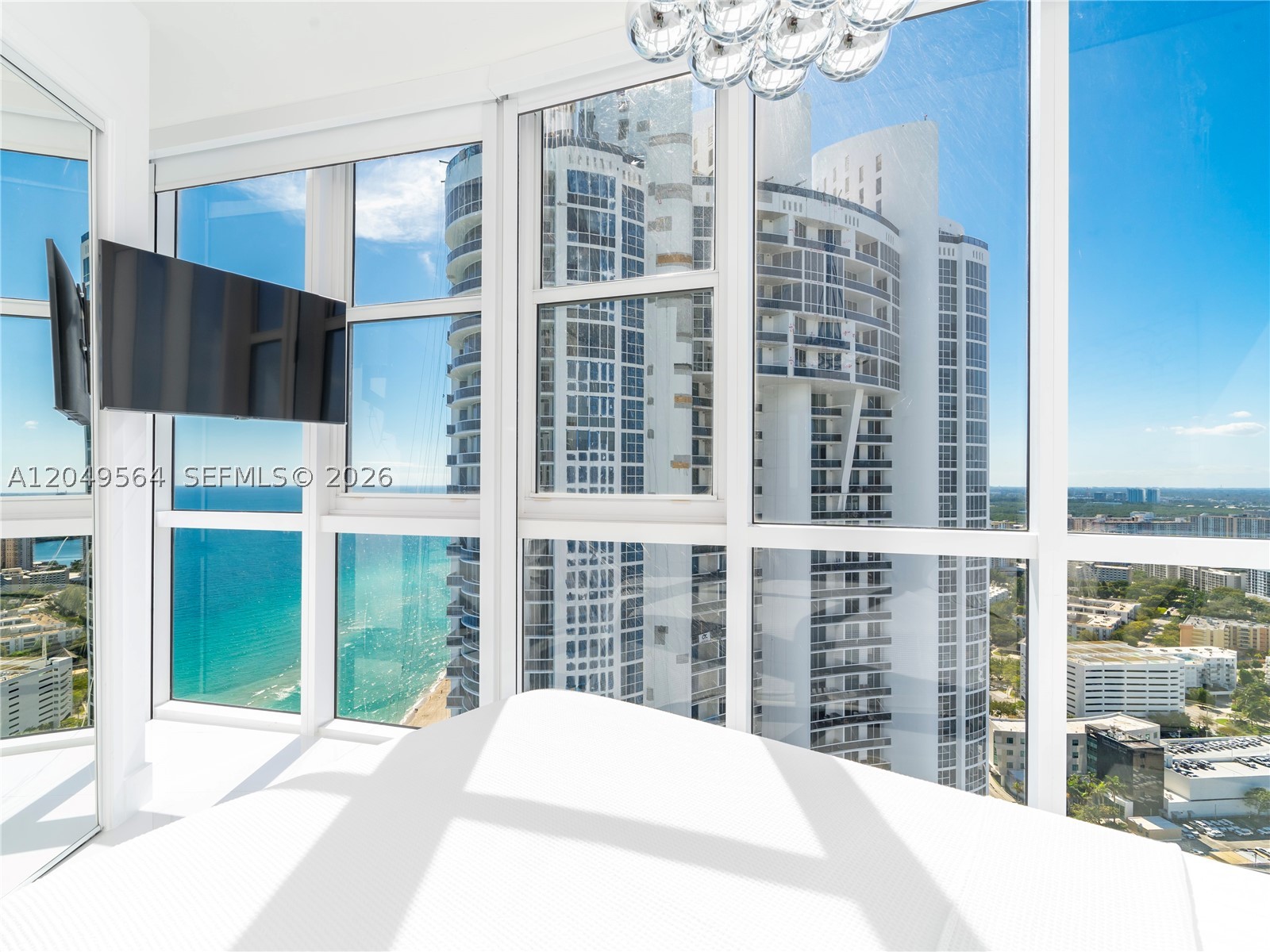 TRUMP ROYALE CONDO - Residential Lease