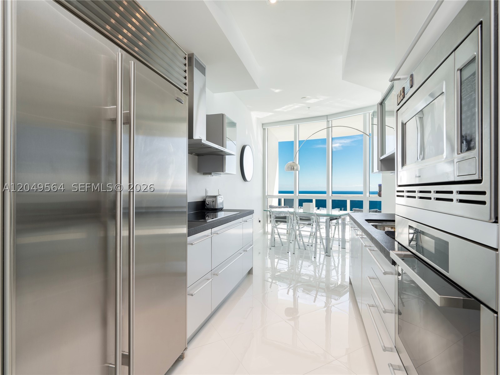 TRUMP ROYALE CONDO - Residential Lease