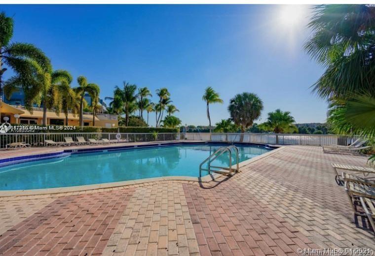 THE BEACH CLUB FONTAINEBL - Residential Lease