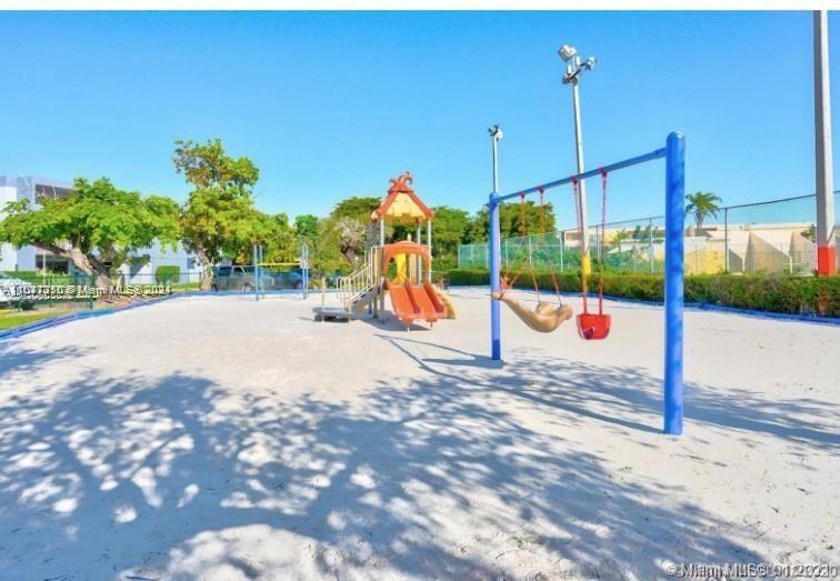 THE BEACH CLUB FONTAINEBL - Residential Lease
