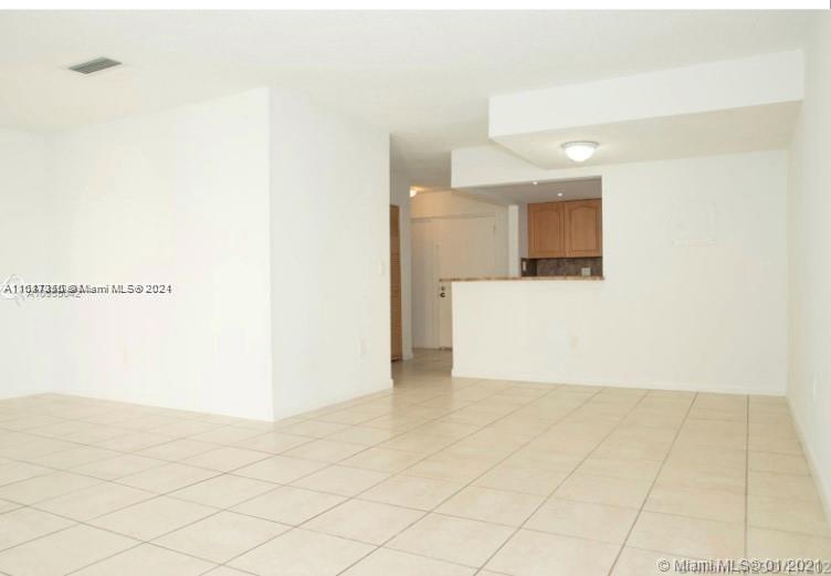 THE BEACH CLUB FONTAINEBL - Residential Lease