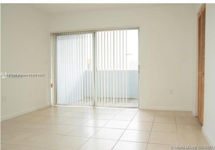 THE BEACH CLUB FONTAINEBL - Residential Lease
